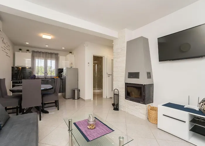 Holiday home Lovely In Privlaka (Zadar)