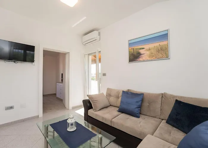 Holiday home Lovely In Privlaka (Zadar)