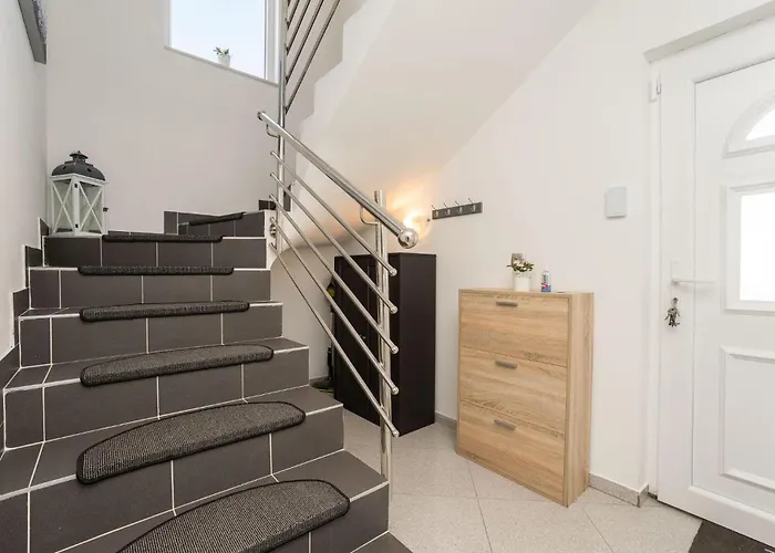 Lovely In Holiday home Privlaka (Zadar)