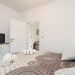 Lovely In בית נופש