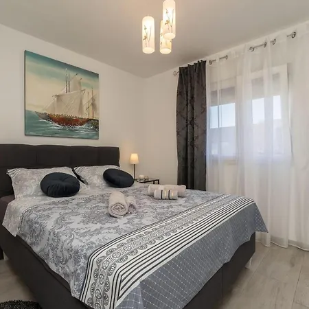 Holiday home Lovely In Privlaka (Zadar)
