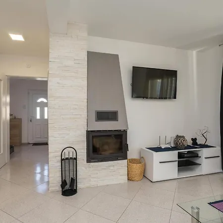Lovely In Holiday home Privlaka (Zadar)